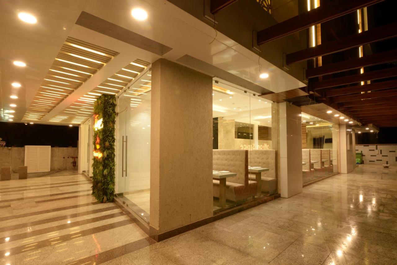 Hotel Auris & Banquets, Mumbai International Airport Exteriér fotografie